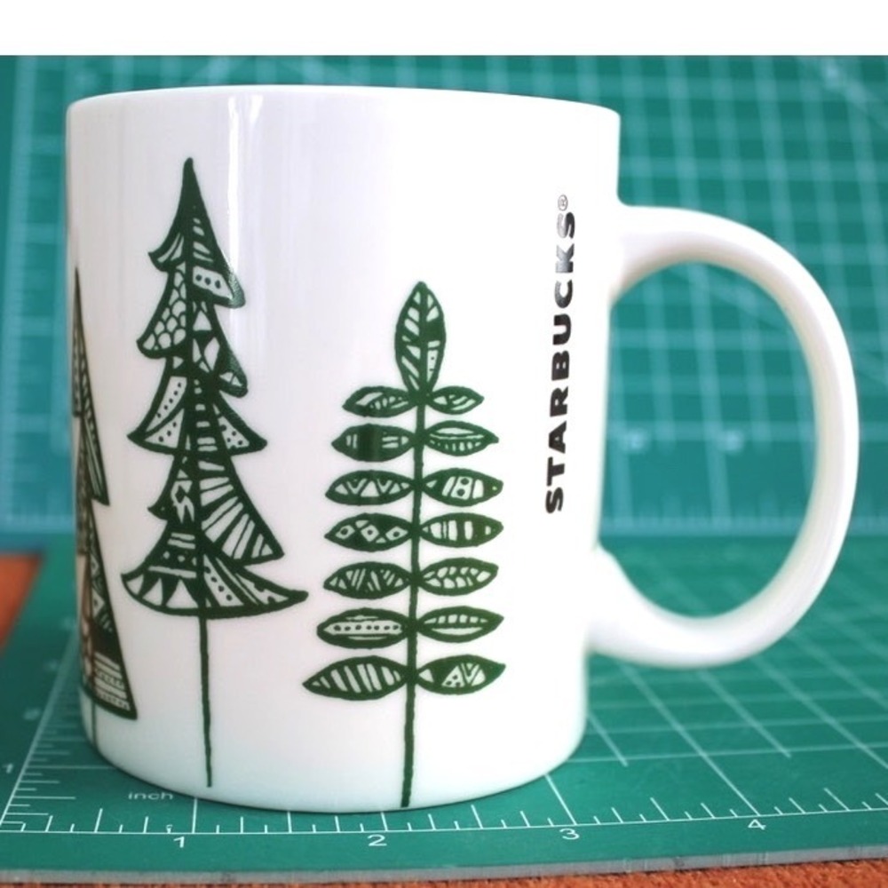 Starbucks 2015 Green Pine Tree Ceramic Coffee Mug 12oz White Nordic Forest Cup‎